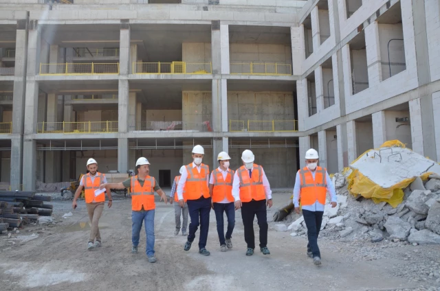 Ali Osman Sönmez Devlet Hastanesi inşaatında çalışmalar süratle sürüyor