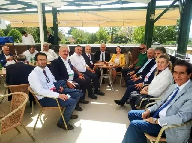 Bilecik AK Parti heyeti Mahallî İdareler Bölge Toplantısına katıldı