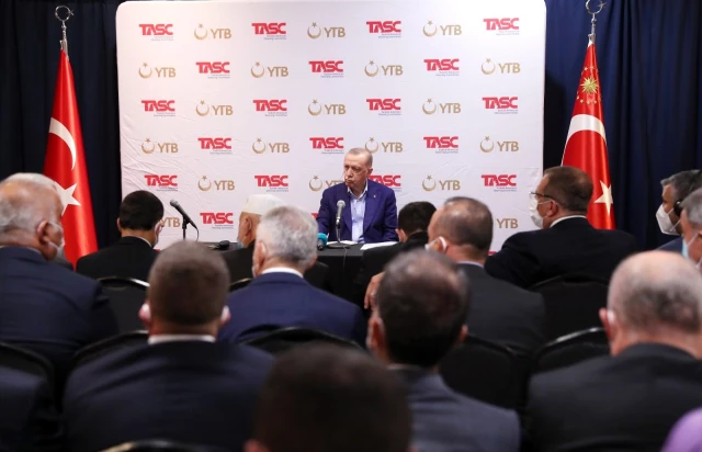 Cumhurbaşkanı Erdoğan, ABD'deki Türk vatandaşları ile bir ortaya geldi