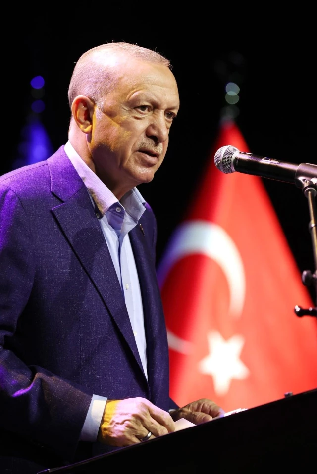 Cumhurbaşkanı Erdoğan, "İslam düşmanlığı ve yabancı aykırılığı bugün artık siyaseti esir aldı"