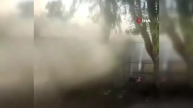 Son dakika! Feribot iskelesinde yangın çıktı, vatandaşlar seferber oldu