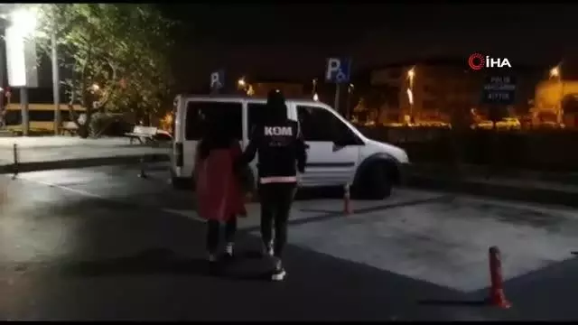 FETÖ'den aranan hemşire kayıtdışı Covid-19 aşısı yaptırırken yakalandı
