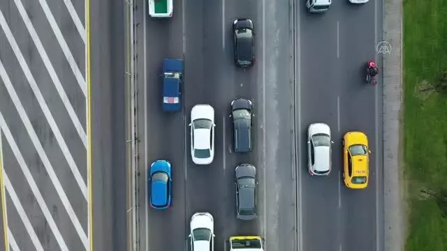 Haftanın ilk iş gününde trafik yoğunluğu yaşanıyor