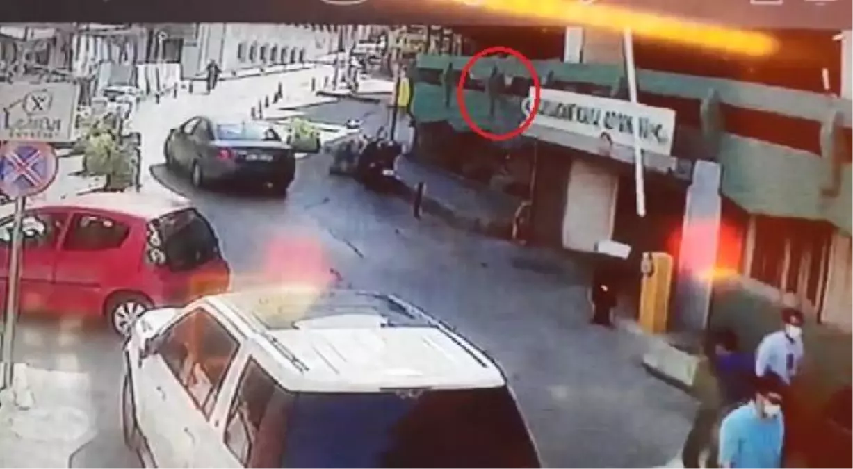 Tüyler ürpertici anlar kamerada! Çok katlı otoparkın 3'ncü katından betona çakıldı