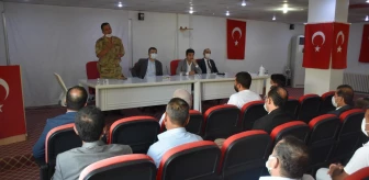 Mardin'de muhtarlara yönelik Kovid-19 aşısı bilgilendirme toplantısı yapıldı