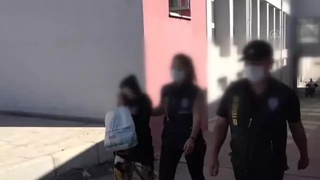 Ucuz cep telefonu vaadiyle dolandırıcılık yaptığı öne sürülen 4 kişi tutuklandı