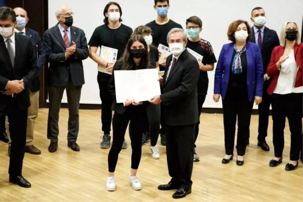 ANKÜ Okulları Öğrencilerinin Cambridge Başarısı