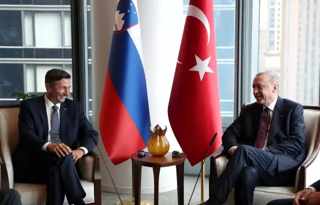 Cumhurbaşkanı Erdoğan, Slovenya Cumhurbaşkanı Pahor ile bir ortaya geldi