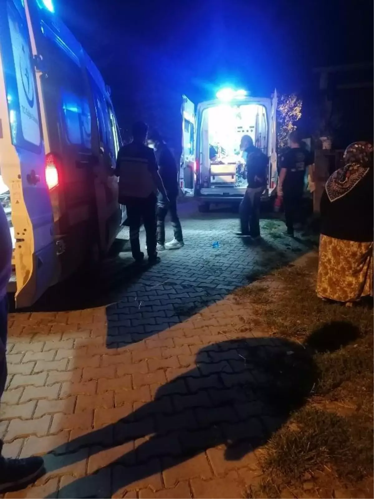 Evin içerisinde jeneratör çalıştıran çift zehirlendi