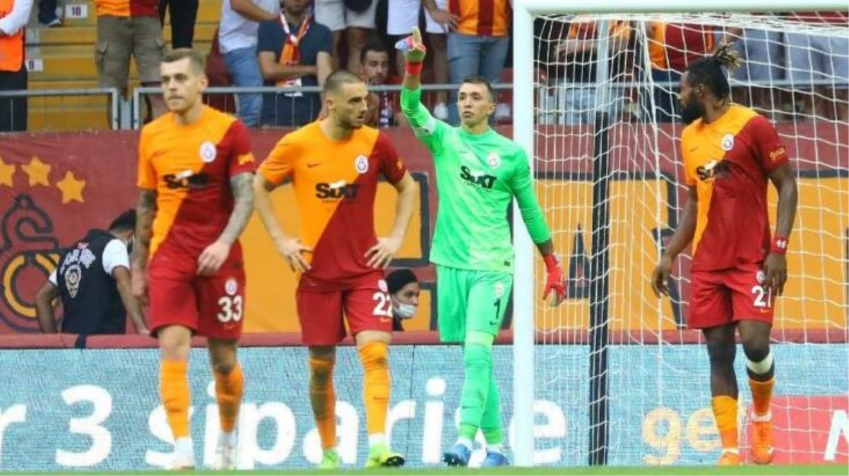 Fatih Terim bu sefer neşteri vuruyor! 2 yıldızı Kayserispor maçında kulübeye çekecek