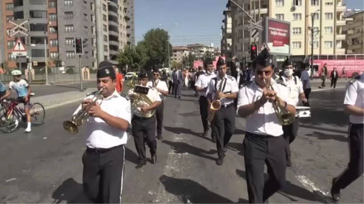 GAZİANTEP - 'Avrupa Hareketlilik Haftası' kapsamında bisiklet dağıtıldı