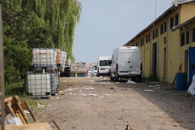 hava fisek fabrikasinda depodaki patlama 13 b 6 14410193 o