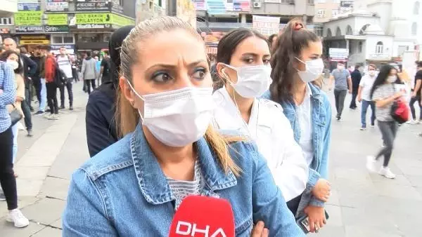 Şirinevler Meydanı'ndaki metrelerce otobüs kuyruğu vatandaşı çileden çıkardı Şirinevler Meydanı'ndaki metrelerce otobüs kuyruğu vatandaşı çileden çıkardı