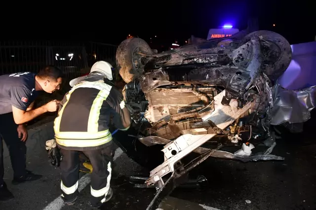 Takla atıp karşıya geçen minibüs devrildi: 3'ü çocuk 5 yaralı