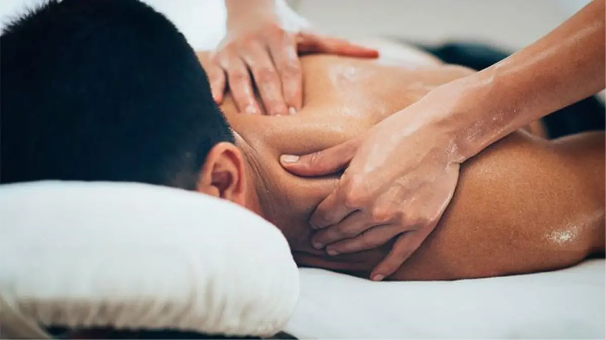 Masaj yaptırmak için gittiği evde odaya kilitlenip darbedildiğini iddia etti