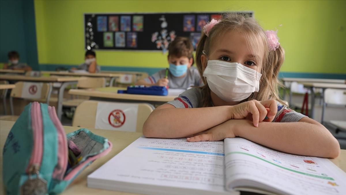 Okullar kapatılacak mı? 2021-2022 Okullar tekrar kapanır mı?