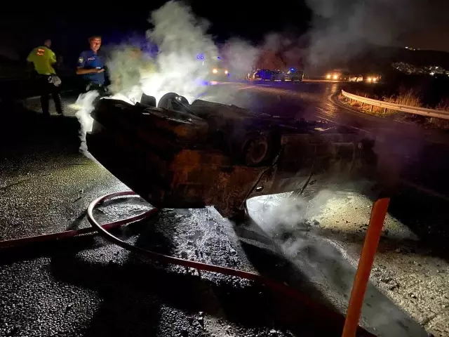 Takla atan otomobil yanarak küle döndü