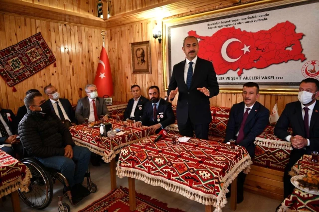 Son dakika: Bakan Gül: Türkiye, terör örgütlerini dize getirebilecek güçtedir