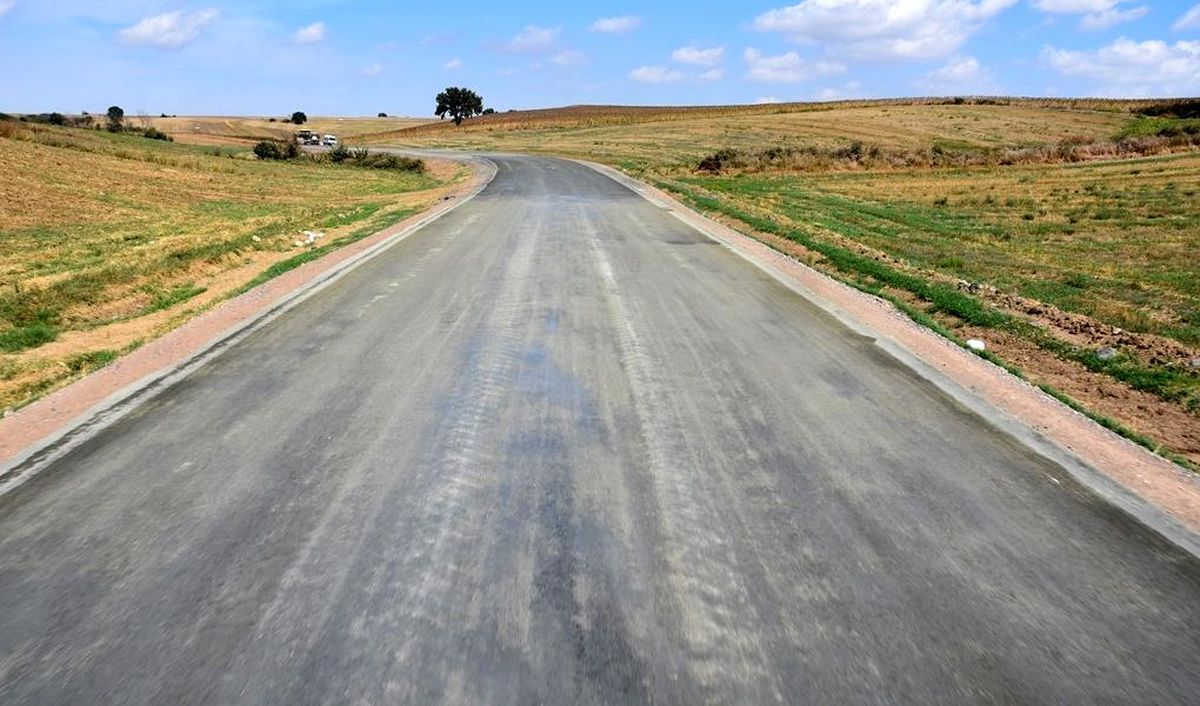 ÇORLU'DA YOL YAPIM ÇALIŞMALARI DEVAM EDİYOR