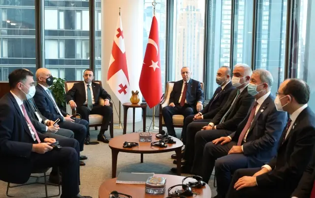 Son dakika haberi! Cumhurbaşkanı Erdoğan, New York'ta Gürcistan Başbakanı Garibaşvili'yi kabul etti.