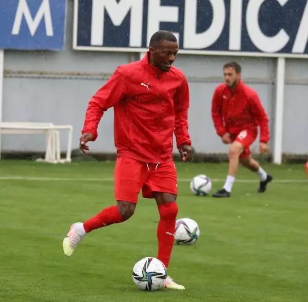 Sivasspor'da Fatih Karagümrük mesaisi başladı