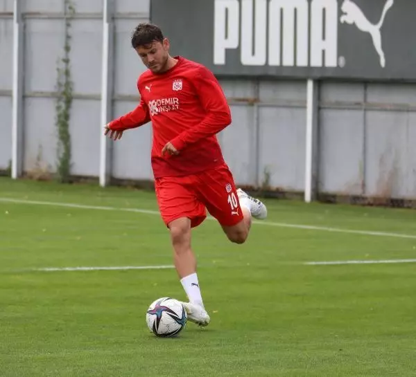 Sivasspor'da Fatih Karagümrük mesaisi başladı