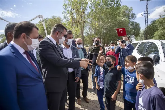 20 milyon liraya yapılacak 5 yeni okulun ikisinin temeli atıldı