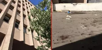 Mersin: Hakimin tutuklama kararını duyan sanık, kendini 2. kattaki duruşma salonundan aşağı attı Mersin: Hakimin tutuklama kararını duyan sanık, kendini 2. kattaki duruşma salonundan aşağı attı