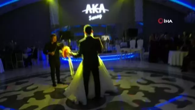 İkiz kız kardeşler, evliliğe birlikte evet dediler