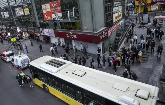 Sabah saatlerinde trafik yoğunluğu yaşanıyor (2)