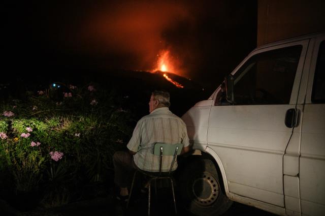 Kanarya Adaları'ndaki yanardağ felaketi havadan görüntülendi