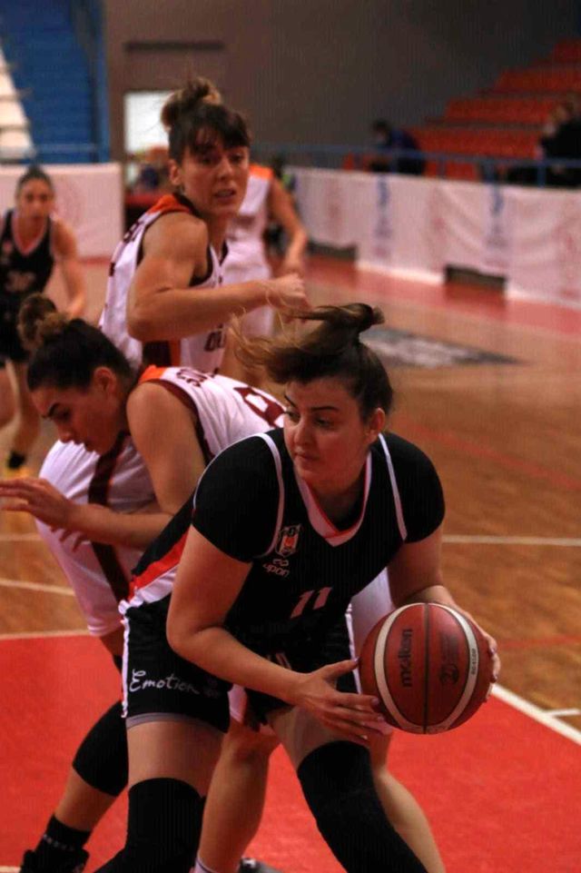 leyla atakan turnuvasi galatasaray 80 besikta 5 14413509 o