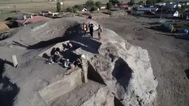 Pulur Höyük kazılarında ortaya çıkarılan eserler sergilendi