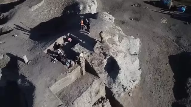 Pulur Höyük kazılarında ortaya çıkarılan eserler sergilendi