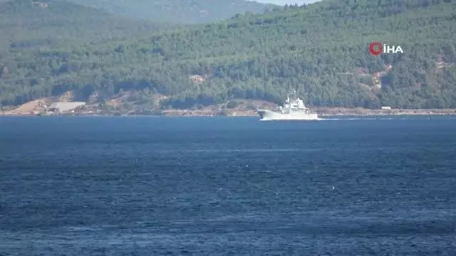 Rus savaş gemisi Çanakkale Boğazı'ndan geçti