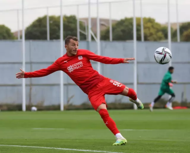 Sivasspor'da Fatih Karagümrük mesaisi başladı