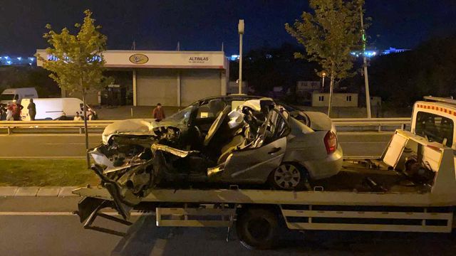 sol seritte ariza yapan kamyonete arkadan car 7 14413519 o