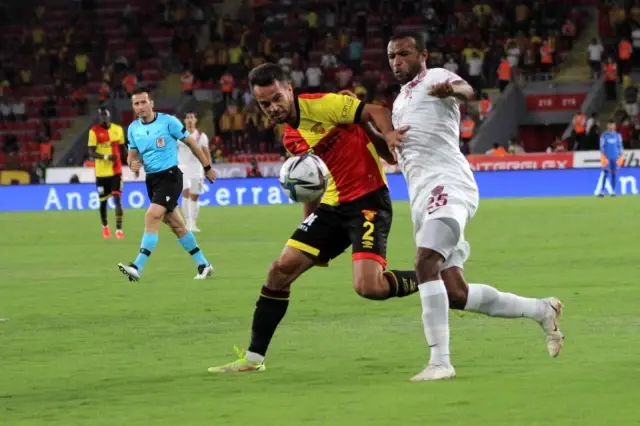 Süper Lig: Göztepe: 0 Hatayspor: 1 (İlk yarı)