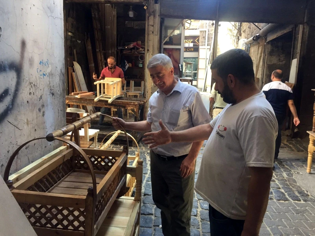 Tahta beşik geleneği Diyarbakır'da sürüyor