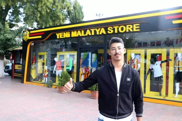 Taraftarlardan Yeni Malatyaspor'un kötü gidişatına tepki