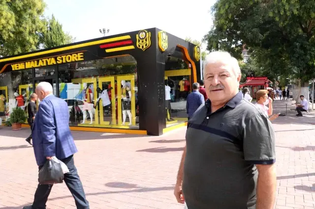Taraftarlardan Yeni Malatyaspor'un kötü gidişatına tepki