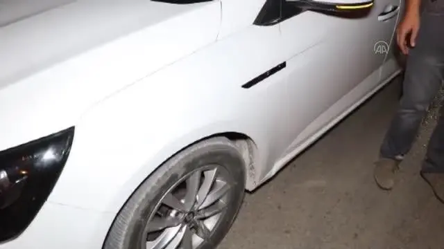Son dakika... Yoldan geçen araçlara taş atan kişi gözaltına alındı