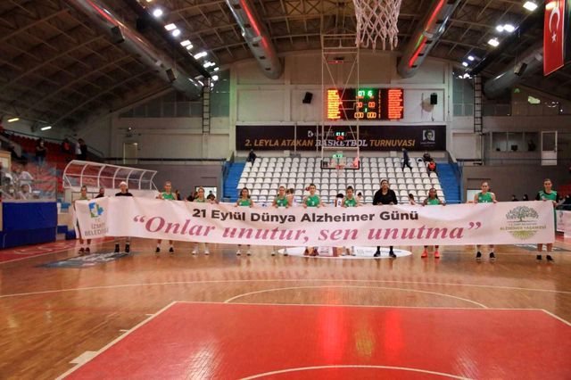 2 leyla atakan cup izmit belediyespor 83 besi 3 14415674 o