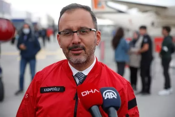 Son dakika haberleri | Gençlik ve Spor Bakanı Kasapoğlu,TEKNOFEST'i ziyaret etti (2)
