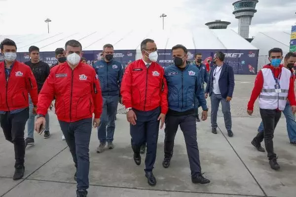 Son dakika haberleri | Gençlik ve Spor Bakanı Kasapoğlu,TEKNOFEST'i ziyaret etti (2)