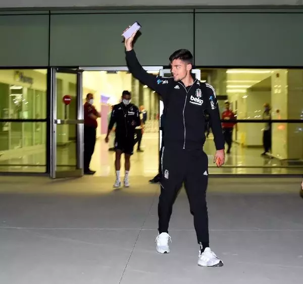 SPOR Beşiktaş 16 kişilik kadrosuyla İzmir'de