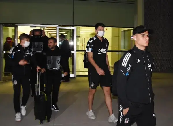 SPOR Beşiktaş 16 kişilik kadrosuyla İzmir'de