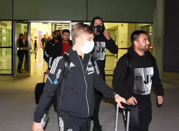 SPOR Beşiktaş 16 kişilik kadrosuyla İzmir'de