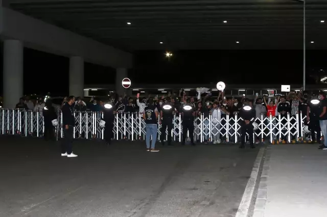 Beşiktaş, Altay maçı için İzmir'de