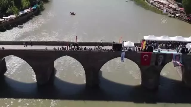 DİYARBAKIR - Dicle Nehri'nde rafting heyecanı